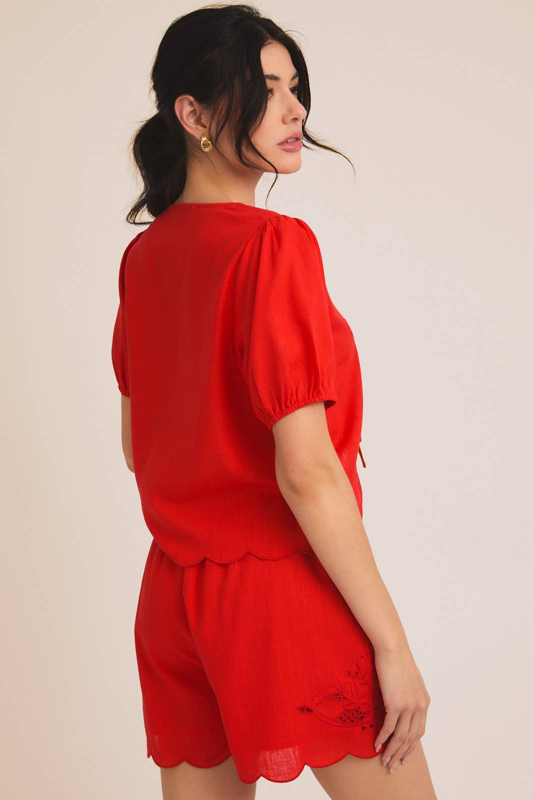 Amber eyelet set