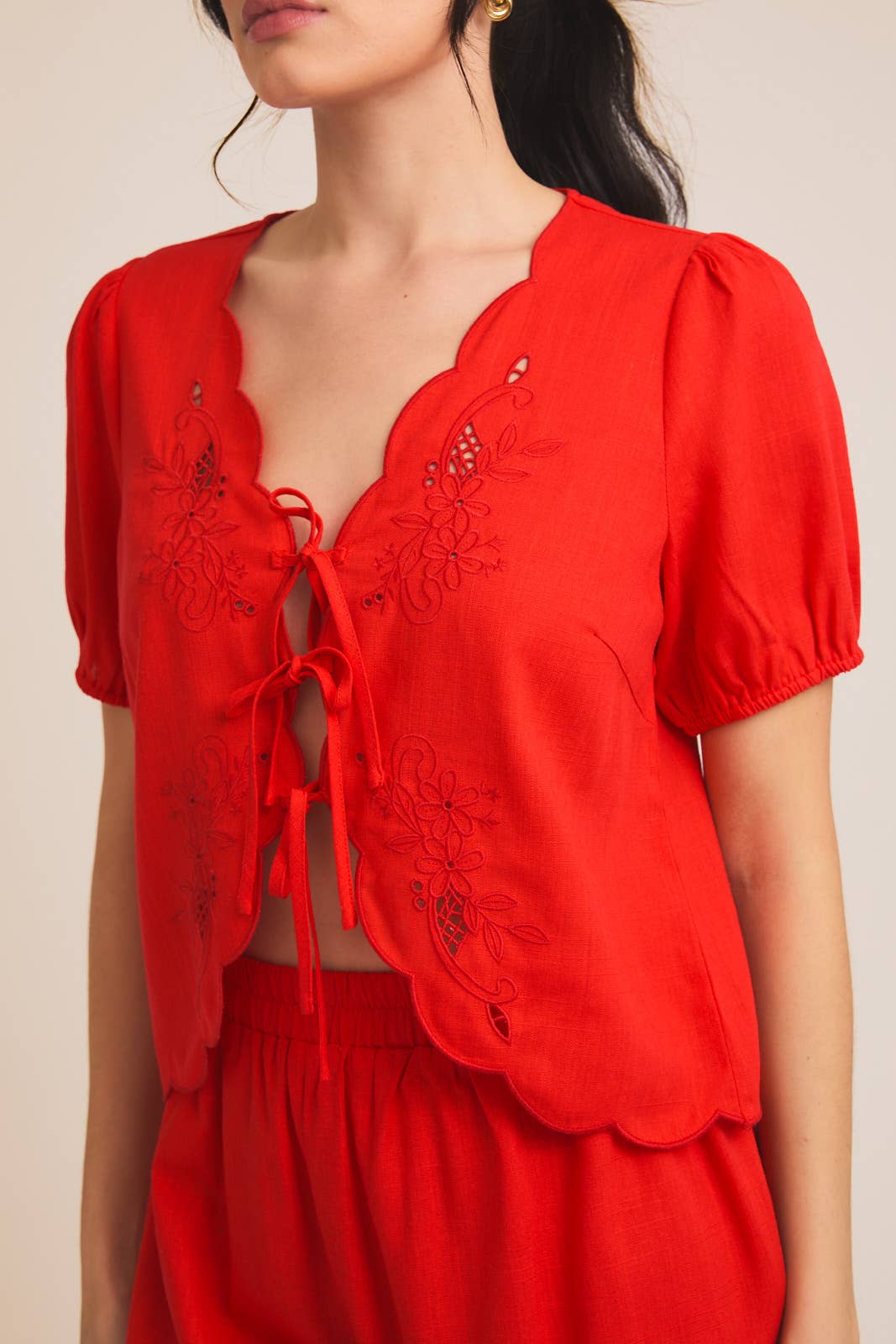 Amber eyelet set