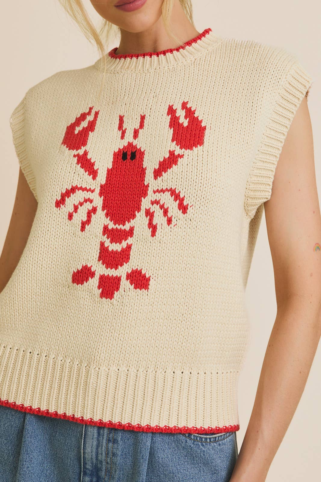 WIDE HIGH NECK SLEEVELESS "LOBSTER" SWEATER