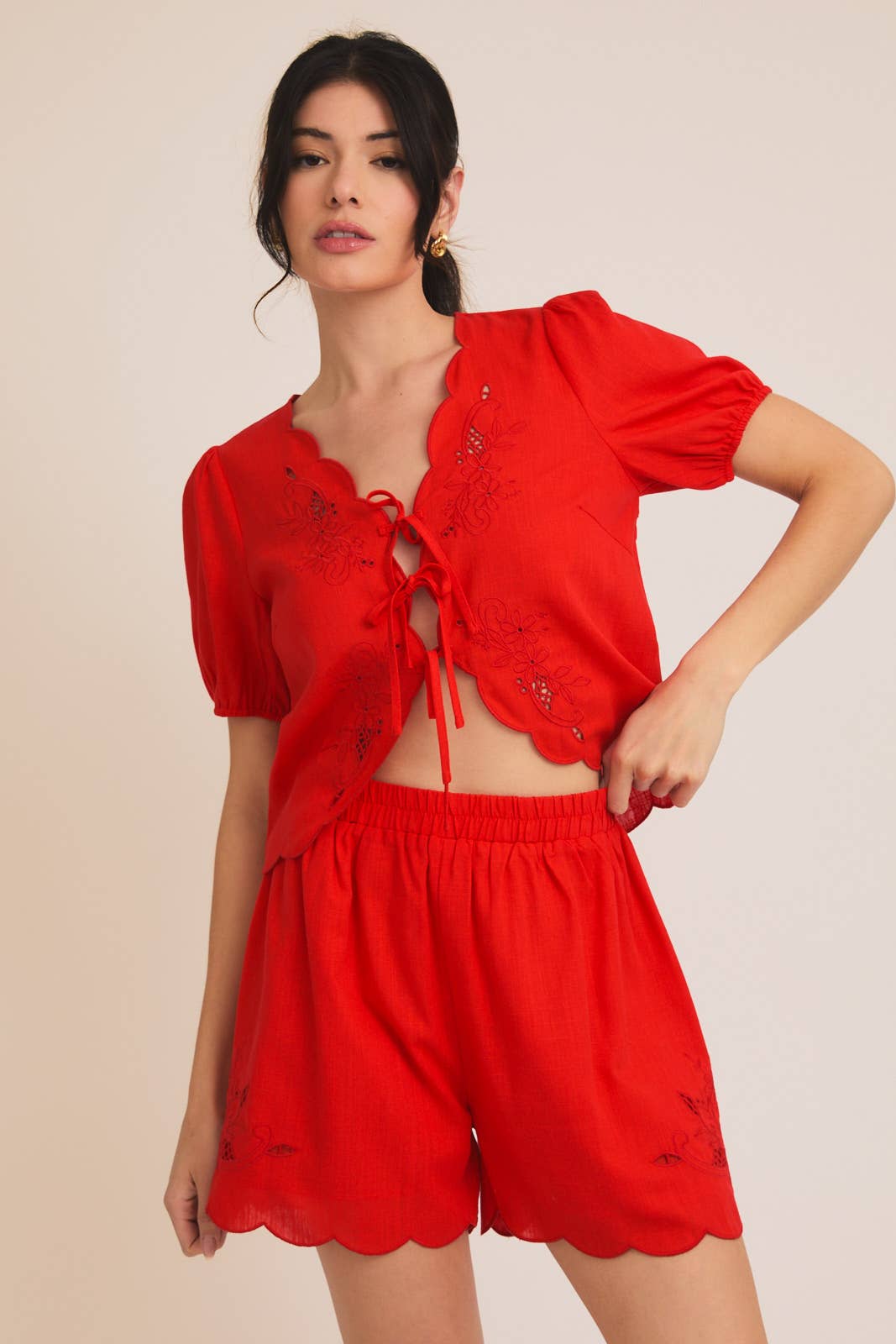 Amber eyelet set