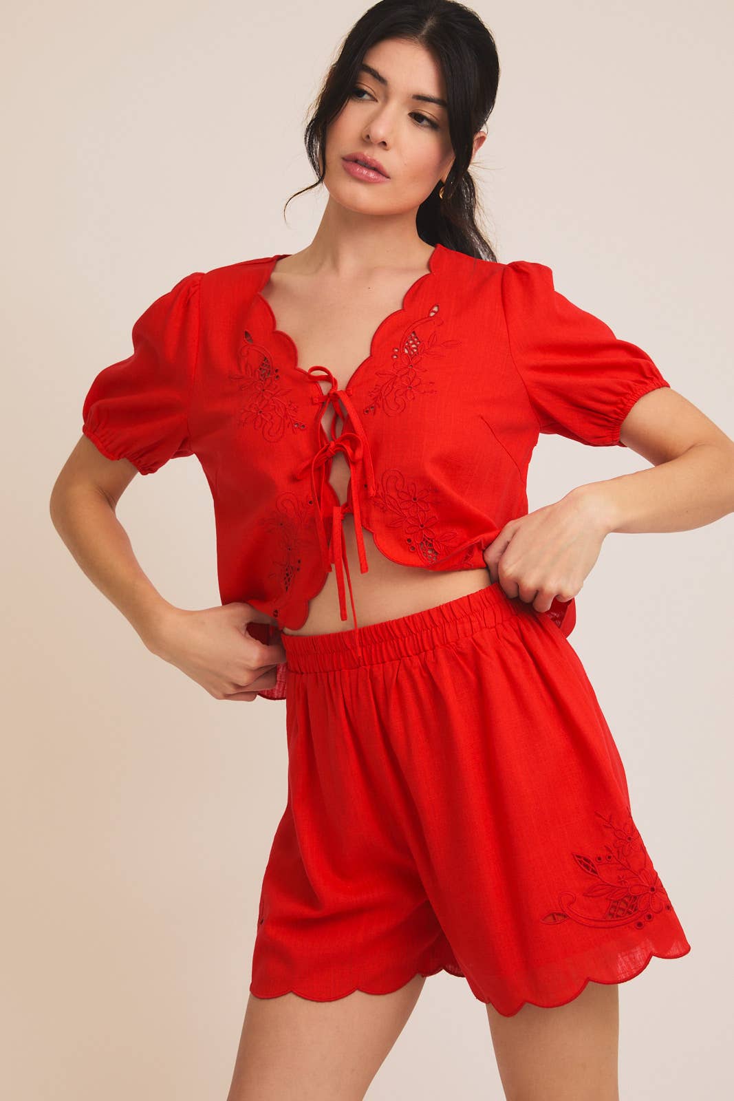 Amber eyelet set
