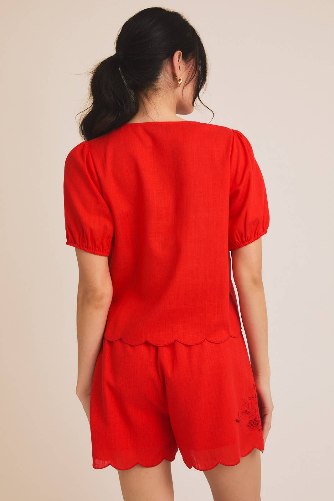 Amber eyelet set